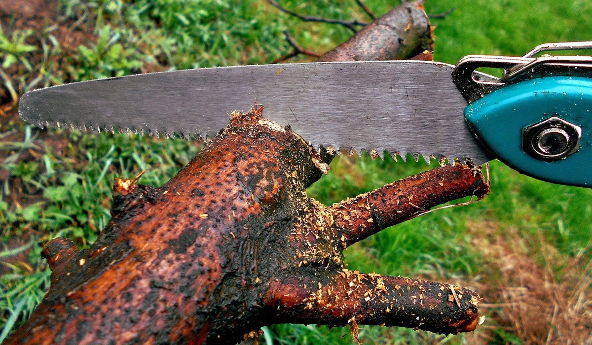 Repairing and Sealing a Cedar Garden Table